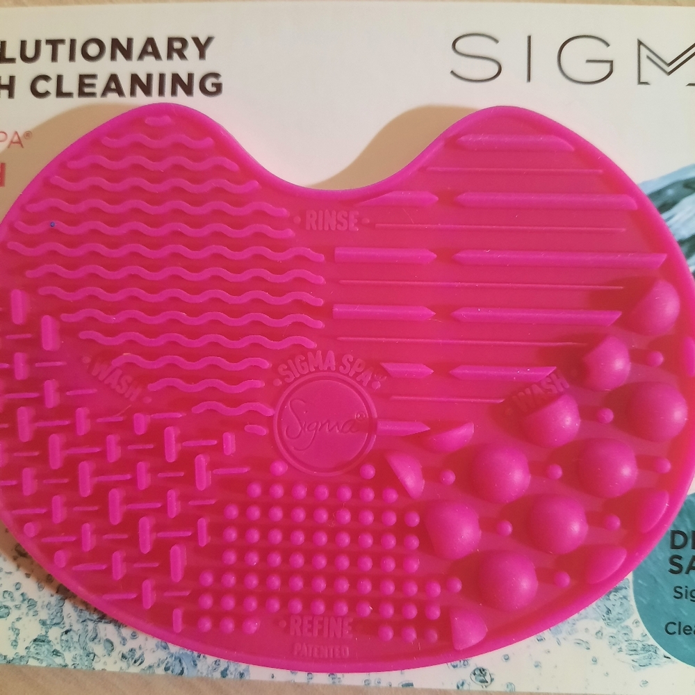 Sigma Spa Brush Cleaning Mat Deluxe Sample